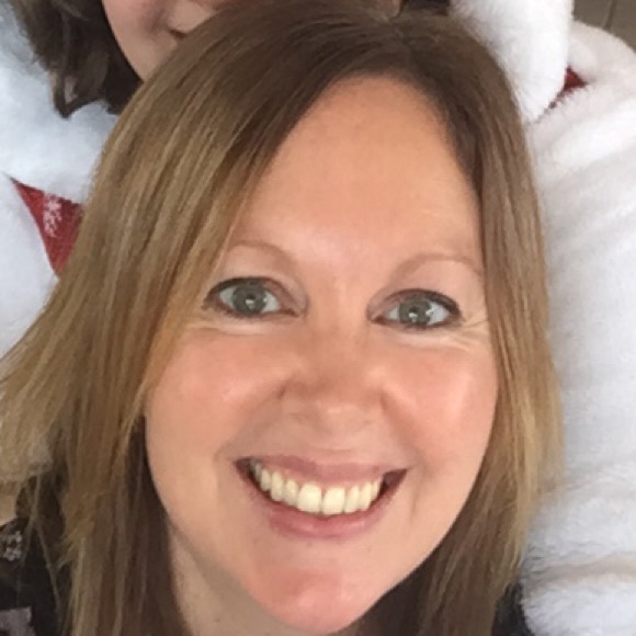 Meet your Posher, Jessica - Picture 1 of 2